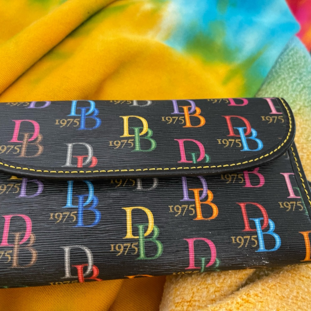 Dooney and Bourke black wallet